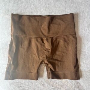 SET ACTIVE SCULPTFLEX® BIKE SHORTS - LITTLE HAVANA